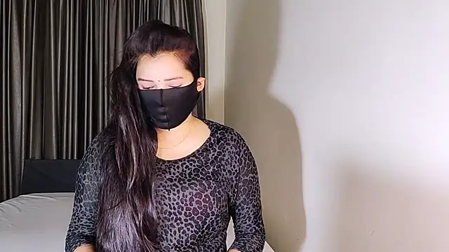 YourLovelyQueen online show from 21, 3, 2025