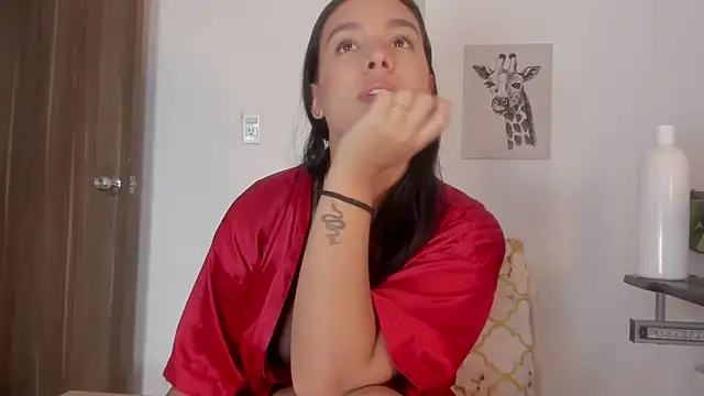 Hanna Risso online show from 10, 11, 2025