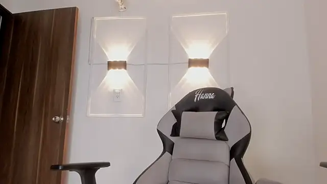 Hanna Risso online show from 27, 3, 2026