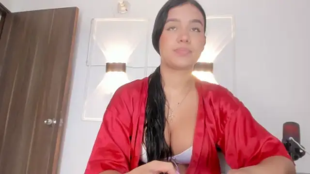 Hanna Risso online show from 12, 6, 2026