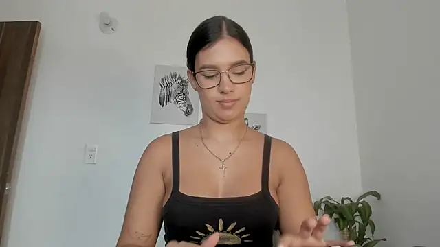 Hanna Risso online show from 11, 9, 2025