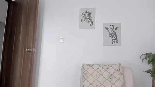 Hanna Risso online show from 27, 10, 2025