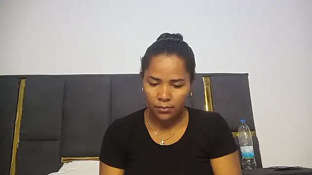 Snapshot of aleixane chatting on 2, 4, 2026 aleixane online show from 2, 4, 2026