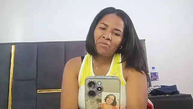 Snapshot of aleixane chatting on 8, 4, 2026 aleixane online show from 8, 4, 2026