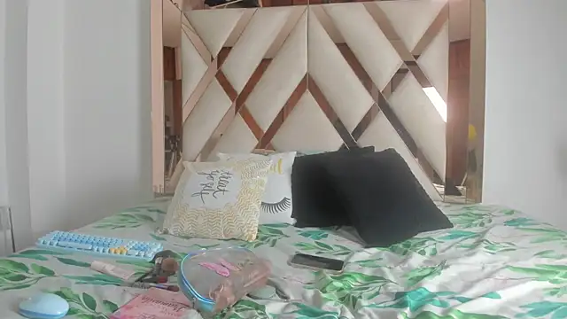 elena mature online show from 23, 2, 2026