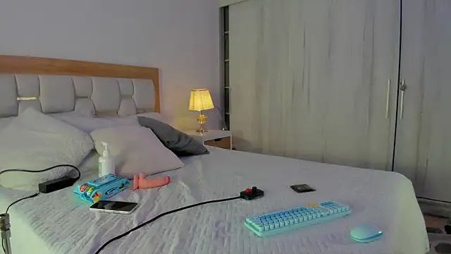 elena mature online show from 15, 1, 2026