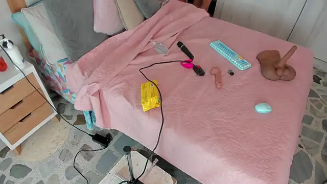 elena mature online show from 21, 10, 2025