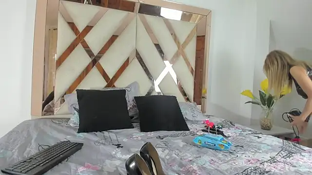 elena mature online show from 8, 2, 2026