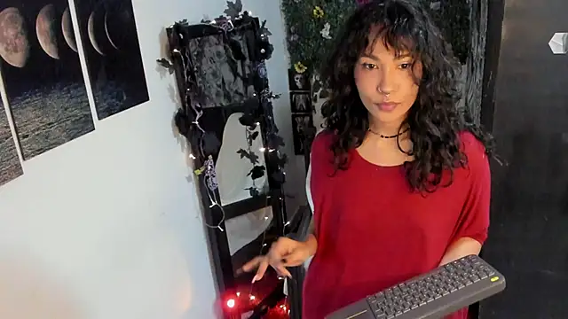 Mary Rosse1 online show from 13, 11, 2025