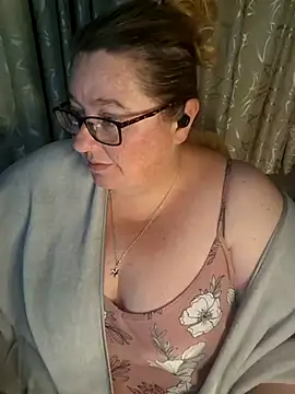 Snapshot of Iceprincess2bad4u chatting on 9, 5, 2026 Iceprincess2bad4u online show from 9, 5, 2026