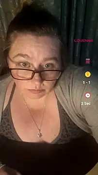 Snapshot of Iceprincess2bad4u chatting on 12, 7, 2026 Iceprincess2bad4u online show from 12, 7, 2026