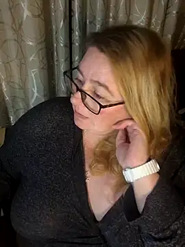 Snapshot of Iceprincess2bad4u chatting on 4, 3, 2026 Iceprincess2bad4u online show from 4, 3, 2026