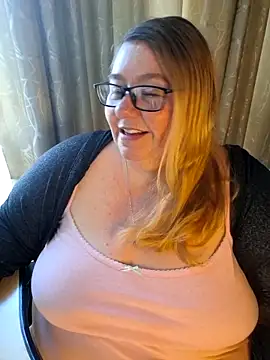 Snapshot of Iceprincess2bad4u chatting on 16, 5, 2026 Iceprincess2bad4u online show from 16, 5, 2026
