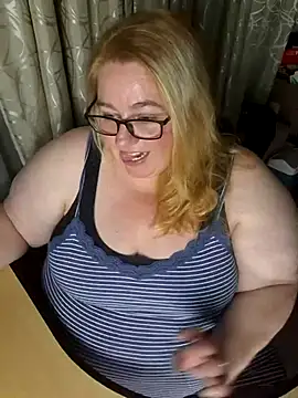 Snapshot of Iceprincess2bad4u chatting on 20, 12, 2025 Iceprincess2bad4u online show from 20, 12, 2025