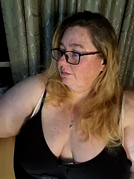 Snapshot of Iceprincess2bad4u chatting on 4, 5, 2026 Iceprincess2bad4u online show from 4, 5, 2026