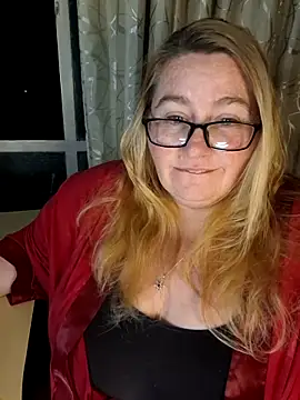 Snapshot of Iceprincess2bad4u chatting on 16, 2, 2026 Iceprincess2bad4u online show from 16, 2, 2026