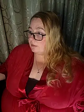 Snapshot of Iceprincess2bad4u chatting on 4, 2, 2026 Iceprincess2bad4u online show from 4, 2, 2026