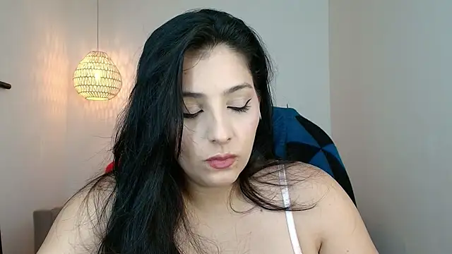 YummyAnna  online show from 5, 11, 2025