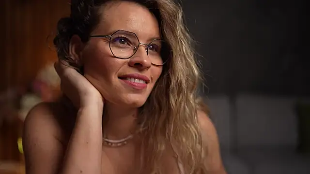 BrandyWhite online show from 9, 11, 2025