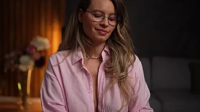 BrandyWhite online show from 27, 10, 2025