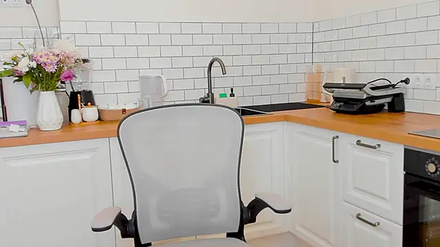 Snapshot of FieryHeart chatting on 13, 9, 2025 FieryHeart online show from 13, 9, 2025