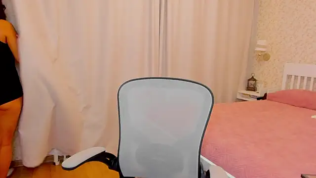 Snapshot of FieryHeart chatting on 14, 11, 2025 FieryHeart online show from 14, 11, 2025