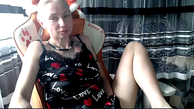 Snapshot of cold_lollipop chatting on 23, 4, 2026 cold lollipop online show from 23, 4, 2026