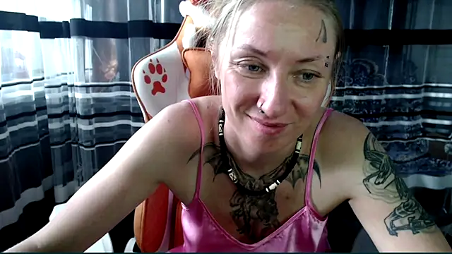 Snapshot of cold_lollipop chatting on 18, 4, 2026 cold lollipop online show from 18, 4, 2026