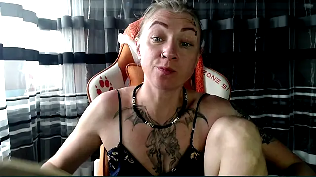 Snapshot of cold_lollipop chatting on 15, 4, 2026 cold lollipop online show from 15, 4, 2026