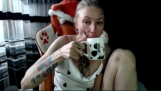 Snapshot of cold_lollipop chatting on 31, 5, 2026 cold lollipop online show from 31, 5, 2026