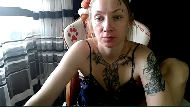 Snapshot of cold_lollipop chatting on 19, 5, 2026 cold lollipop online show from 19, 5, 2026