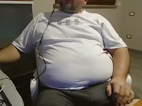 Snapshot of iron_boy80 chatting on 13, 2, 2025 iron boy80 online show from 13, 2, 2025