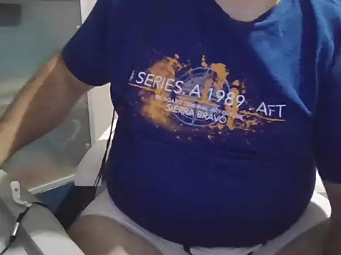 Snapshot of iron_boy80 chatting on 17, 9, 2025 iron boy80 online show from 17, 9, 2025