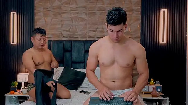 FelipeAndMarcello3 online show from 18, 9, 2025