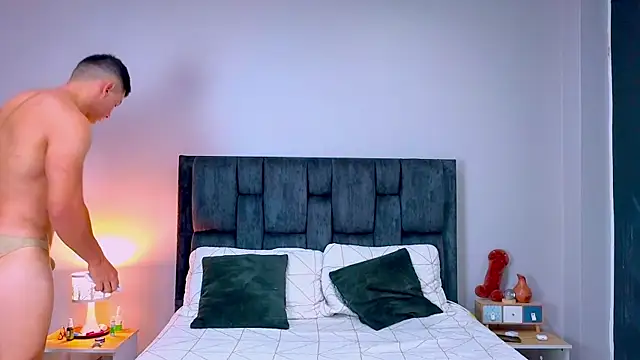 FelipeAndMarcello3 online show from 15, 4, 2026