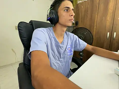 Max TheHorseDick online show from 1, 2, 2025