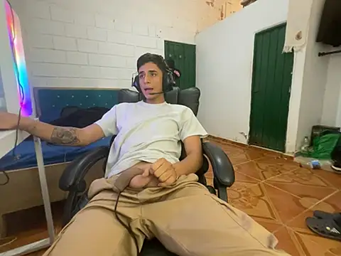 Max TheHorseDick online show from 15, 3, 2026