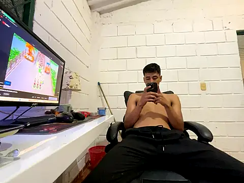 Max TheHorseDick online show from 4, 10, 2025