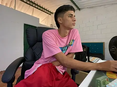 Max TheHorseDick online show from 27, 2, 2025