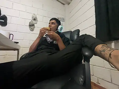 Max TheHorseDick online show from 2, 6, 2026