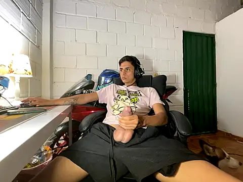 Max TheHorseDick online show from 20, 9, 2025