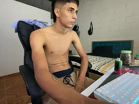 Max TheHorseDick online show from 24, 2, 2025