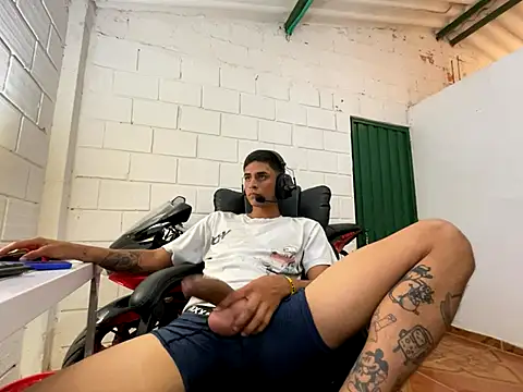 Max TheHorseDick online show from 9, 11, 2025