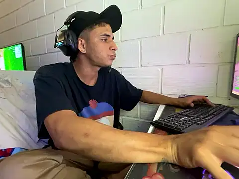 Max TheHorseDick online show from 14, 1, 2026