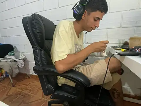 Max TheHorseDick online show from 19, 2, 2026