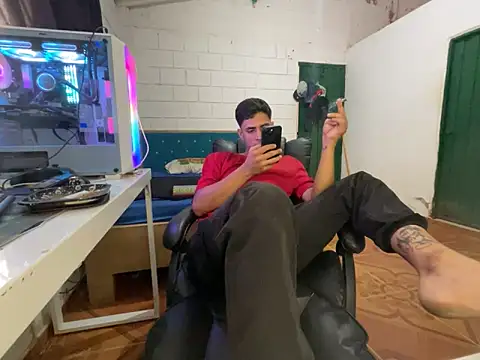 Max TheHorseDick online show from 4, 4, 2026