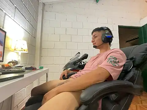 Max TheHorseDick online show from 23, 9, 2025