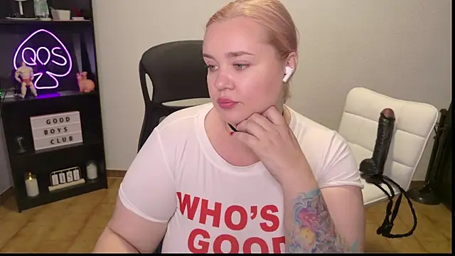 Snapshot of MargotGrey chatting on 16, 6, 2026 MargotGrey online show from 16, 6, 2026