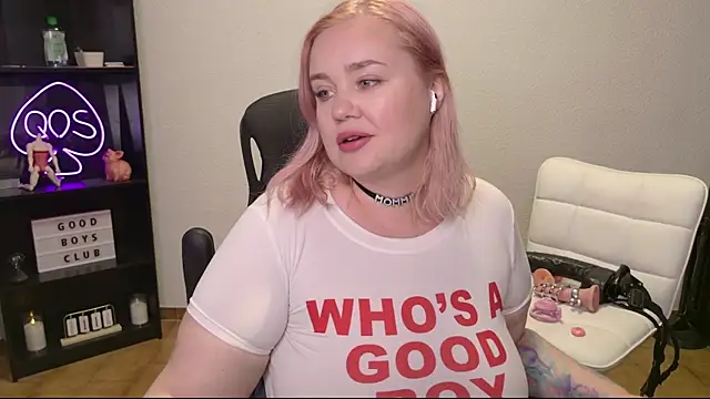 Snapshot of MargotGrey chatting on 12, 6, 2026 MargotGrey online show from 12, 6, 2026