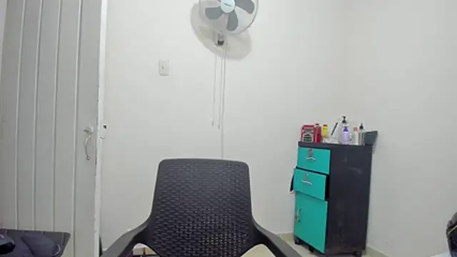 HUGEBOOBS MILF online show from 26, 5, 2026